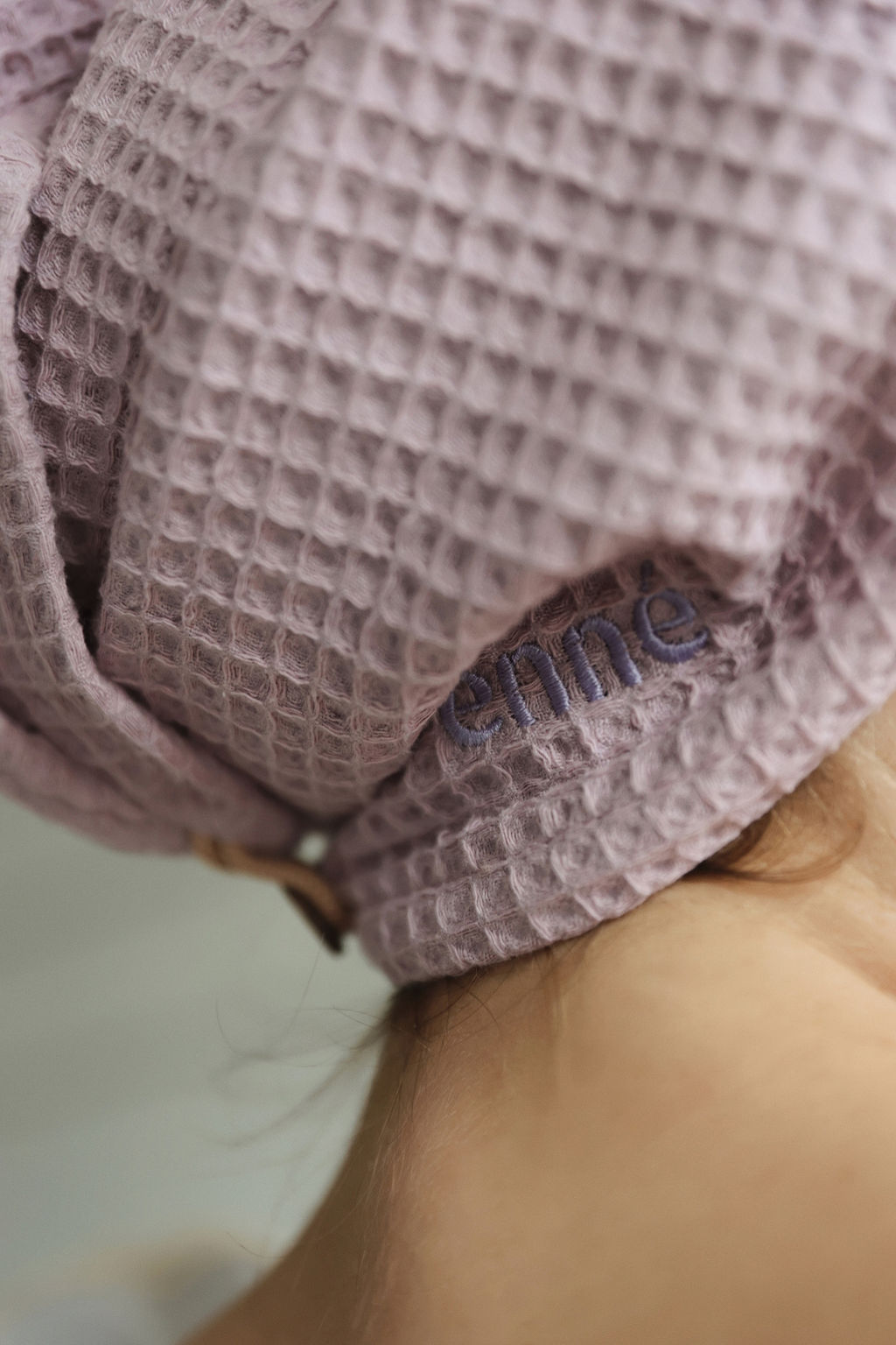 Turban na włosy Enné w rozmiarze XL - obrazek 3